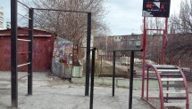 Площадка для воркаута в городе Запорожье №2727 Маленькая Современная фото